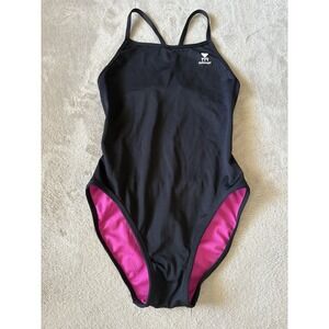 TYR Women's Medium Durafast Solid Reversible One Piece Swimsuit Black Pink